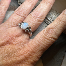 Load image into Gallery viewer, Nina Celtic Knot Ring
