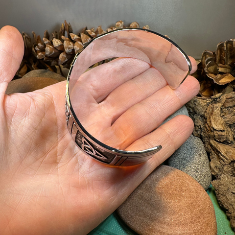 Load image into Gallery viewer, Ancient Knots Celtic Cuff Bracelet
