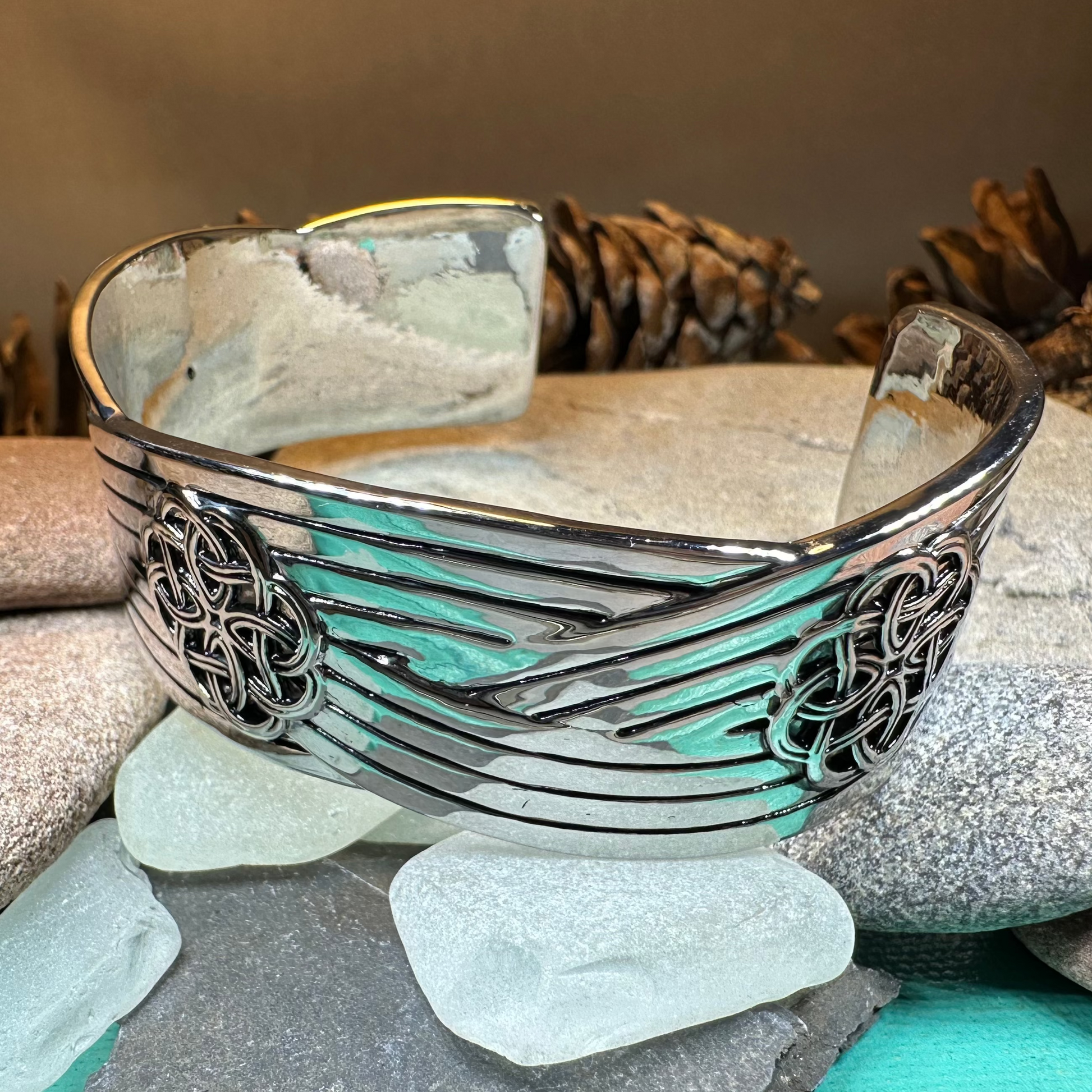 Giorsal Celtic Knot Bracelet — view 7