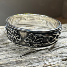 Load image into Gallery viewer, Celtic Lion Ring
