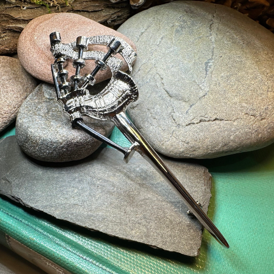 Bagpipes Kilt Pin — view 9