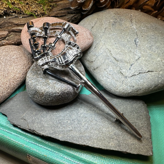 Bagpipes Kilt Pin — view 6