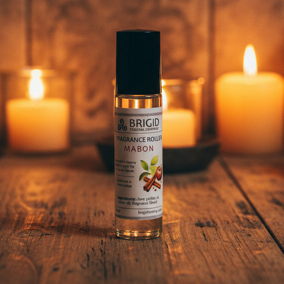 Mabon Fragrance Roller - McIntosh Apples, Granny Smiths, Harvest Spices, and Fresh Apple Pie