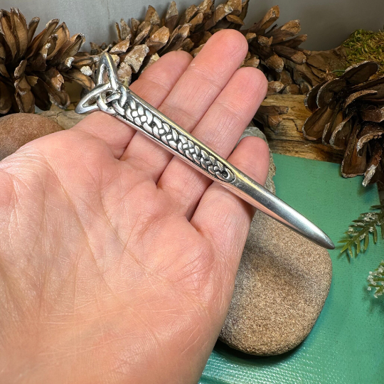 Pewter Celtic Knot Kilt Pin — view 3
