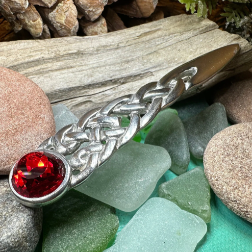 Overton Celtic Knot Kilt Pin — view 2
