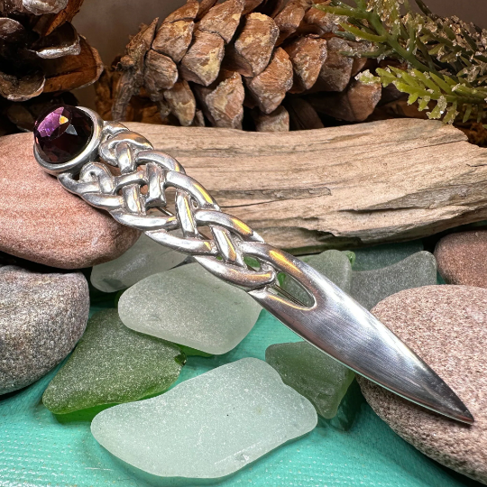 Overton Celtic Knot Kilt Pin — view 4