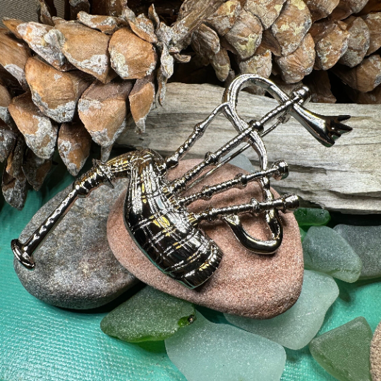 Alba Bagpipes Brooch — view 6