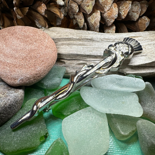 Scrolling Leaf Thistle Kilt Pin — view 7