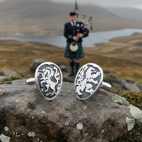 Load image into Gallery viewer, Lion of Scotland Cuff Links
