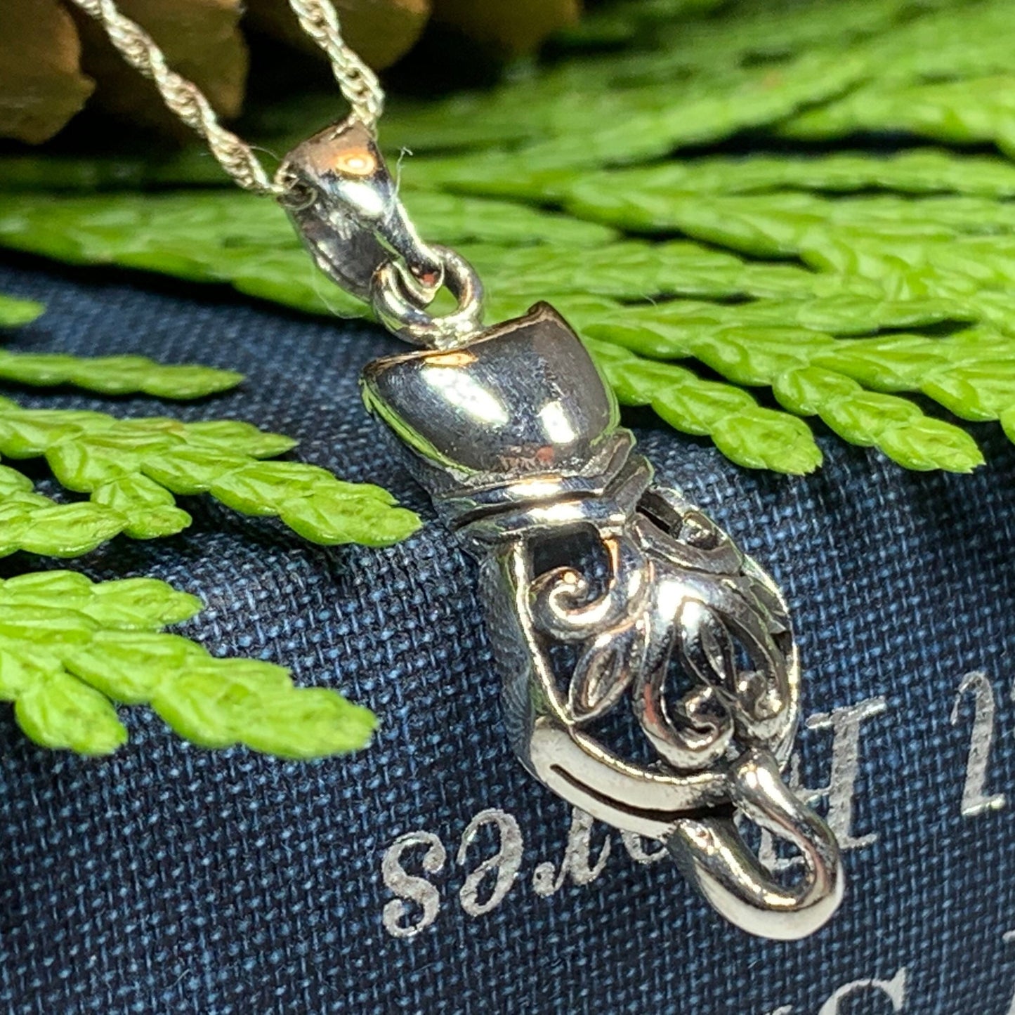 Celtic Cute Cat Necklace