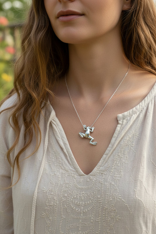 Frog Necklace, Cute Frog Pendant, Nature Jewelry, Animal Jewelry, Silver Frog Jewelry, Anniversary Gift, Mom Gift, Sister Gift, Wife Gift