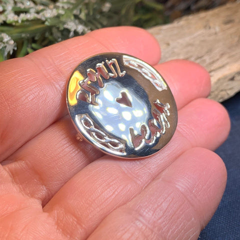 Load image into Gallery viewer, Gaelic "Little Kisses" Brooch, Scotland Jewelry, Celtic Pin, Bridal Jewelry, Celtic Brooch, Anniversary Gift, Graduation Gift, Wife Gift
