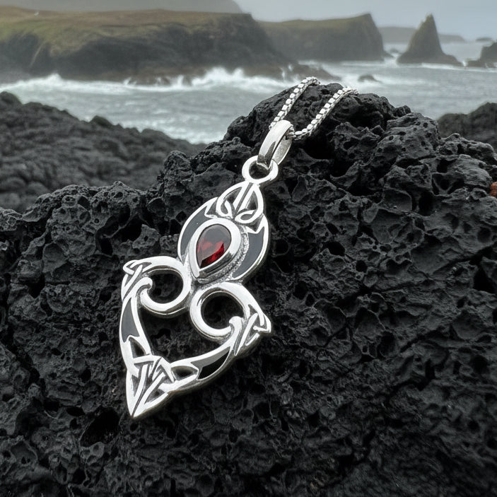Elysian Celtic Knot Necklace in silver