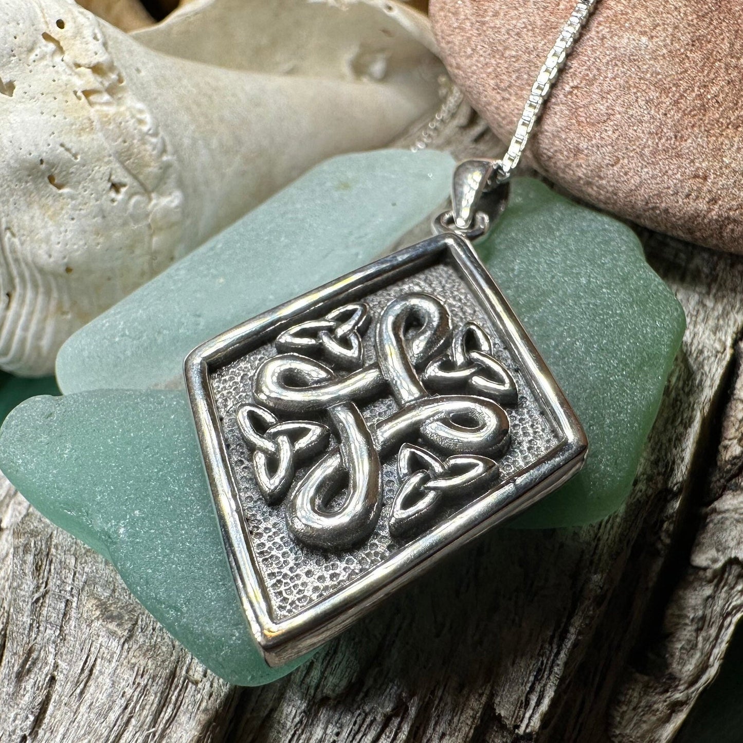 Celtic Quaternary Knot Necklace