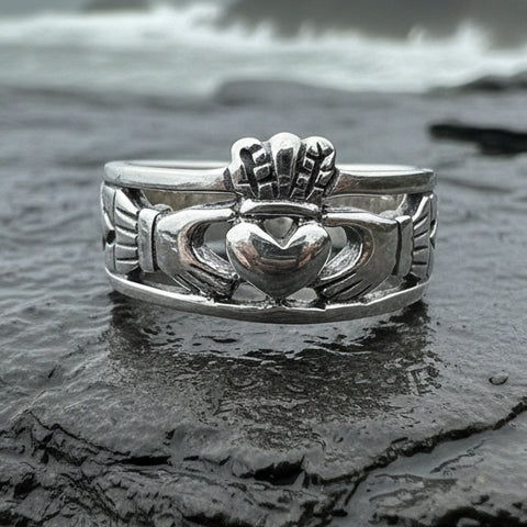 Load image into Gallery viewer, Celtic Ring, Irish Wedding Ring, Ireland Ring, Claddagh Ring, Irish Ring, Promise Ring, Anniversary Gift, Silver Wedding Band, Ireland Gift
