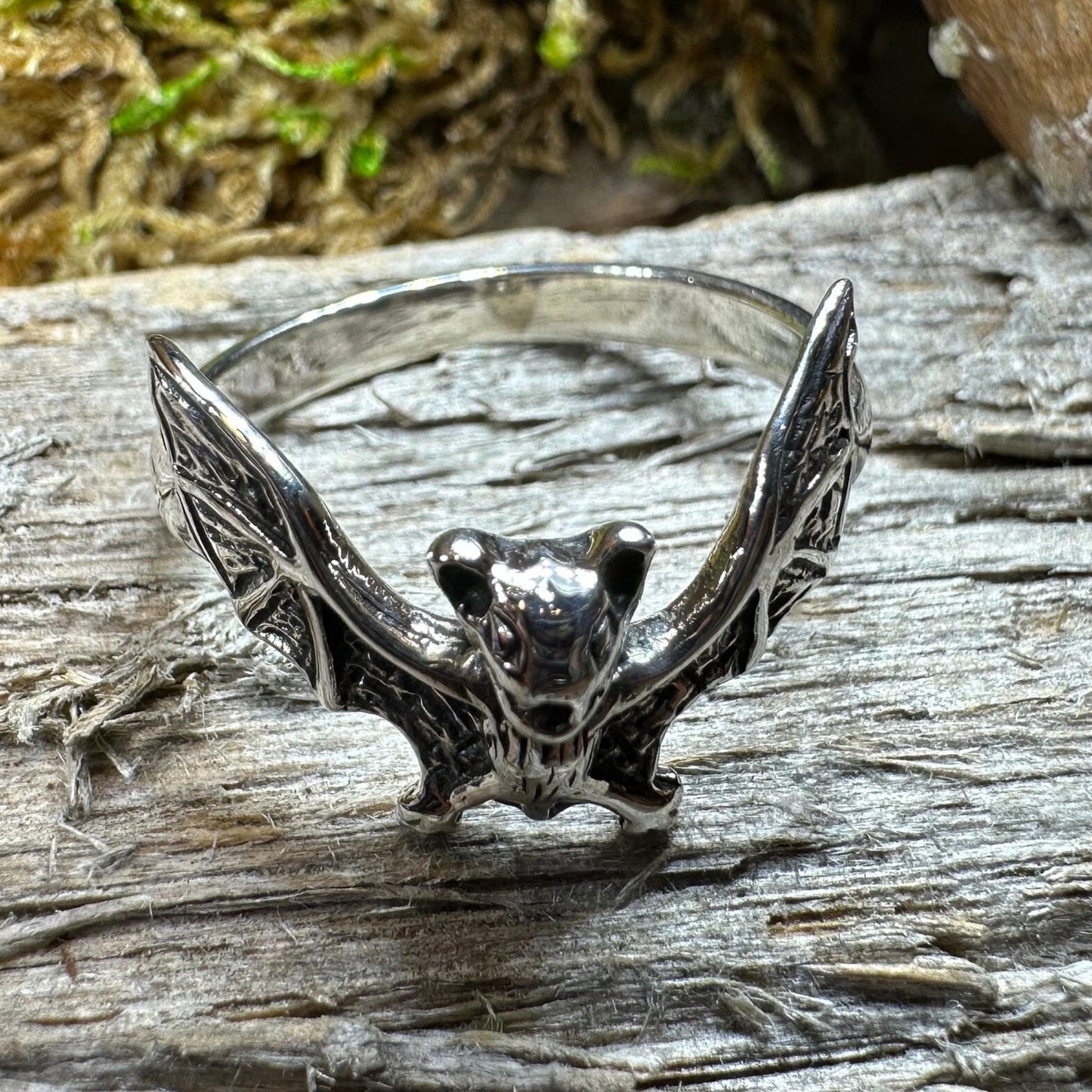 Gothic Bat Ring, Vampire Bat, Realistic Bat Jewelry, Pagan Ring, Halloween Gift, Witch Jewelry, Animal Jewelry, Unique Ring, EA Poe Gift