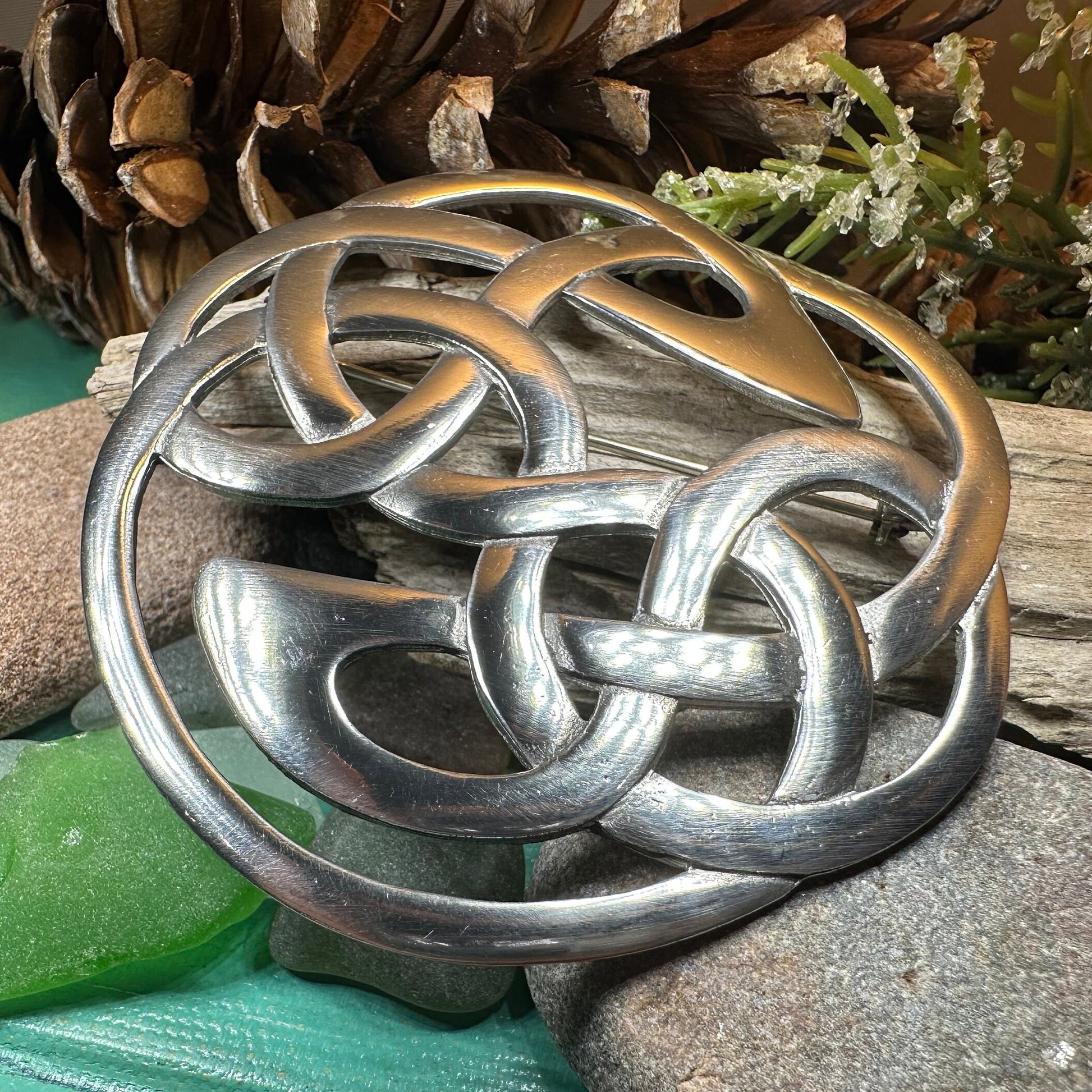 Celtic Knot Brooch, Celtic Pin, Irish Jewelry, Scotland Jewelry, Love Knot Jewelry, Mom Gift, Wife Gift, Ireland Pin, Outlander Jewelry