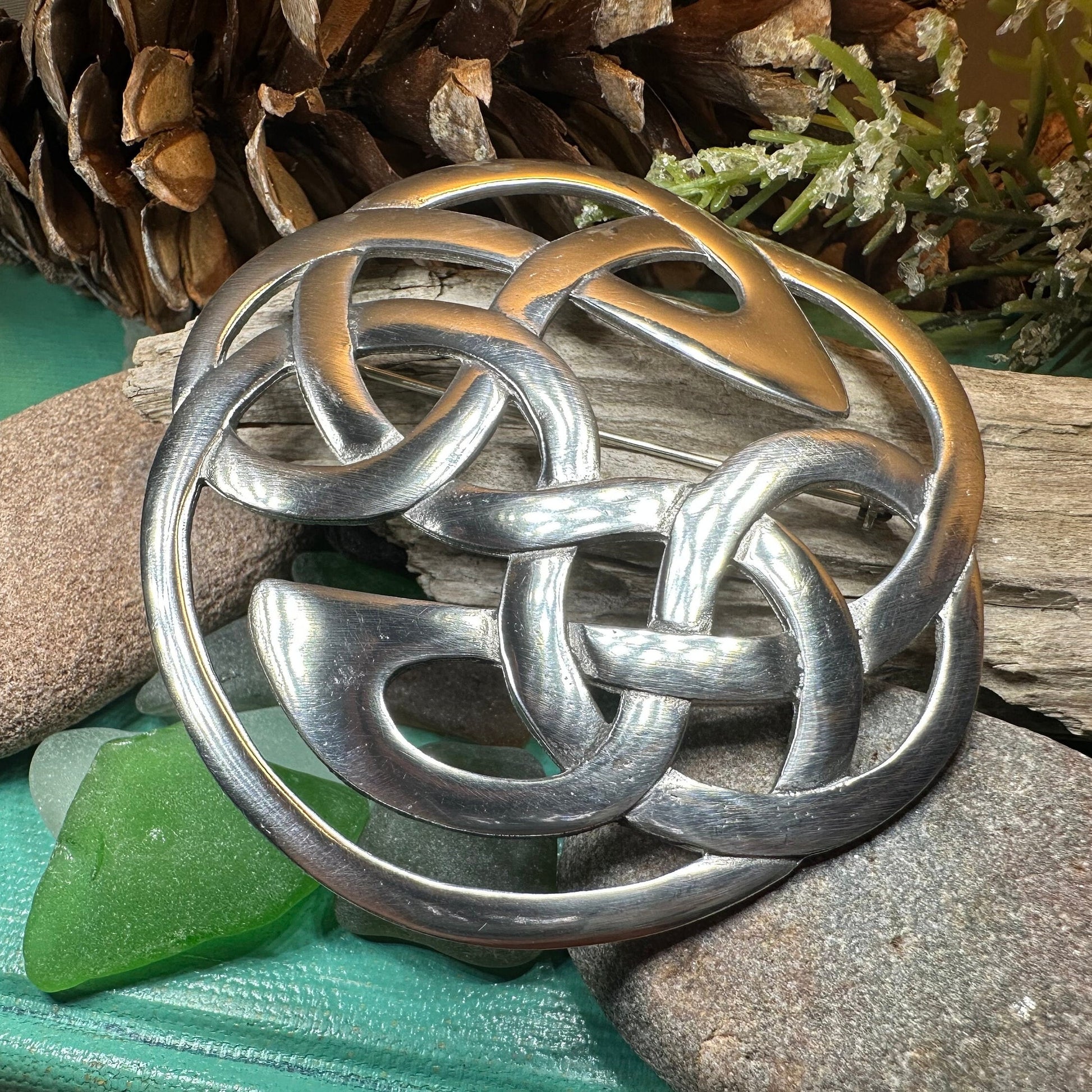 Celtic Knot Brooch, Celtic Pin, Irish Jewelry, Scotland Jewelry, Love Knot Jewelry, Mom Gift, Wife Gift, Ireland Pin, Outlander Jewelry