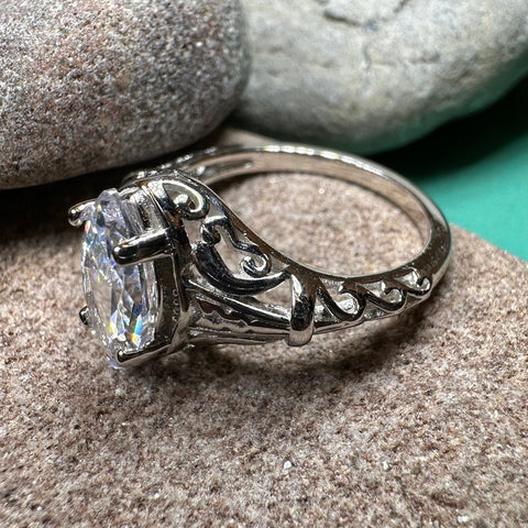 Load image into Gallery viewer, Celtic Engagement Ring, Celtic Jewelry, Irish Promise Ring, Irish Ring, Irish Dance Gift, Anniversary Gift, Vintage Bridal Ring
