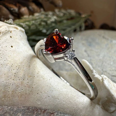 Load image into Gallery viewer, Garnet Love Heart Ring
