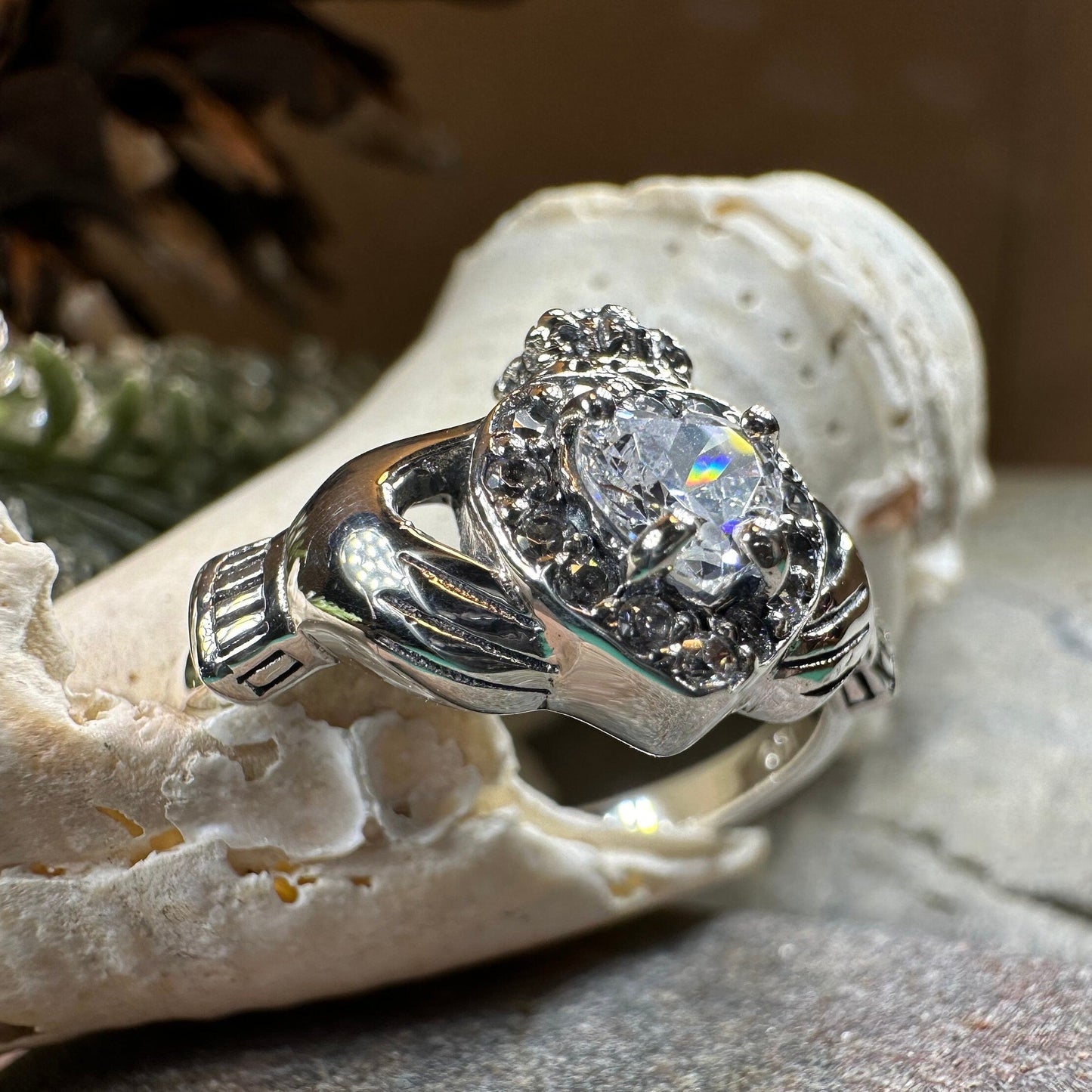 Claddagh Ring, Celtic Jewelry, Irish Jewelry, Bridal Jewelry, Ireland Gift, Promise Ring, Anniversary Gift, Girlfriend Gift, Wife Gift