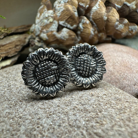 Load image into Gallery viewer, Sunflower Earrings, Flower Jewelry, Tuscany Sunflower Jewelry, Nature Jewelry, Graduation Gift, Summer Stud Earrings, Autumn Gift, Italy
