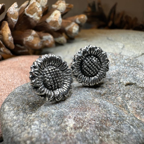 Load image into Gallery viewer, Sunflower Earrings, Flower Jewelry, Tuscany Sunflower Jewelry, Nature Jewelry, Graduation Gift, Summer Stud Earrings, Autumn Gift, Italy
