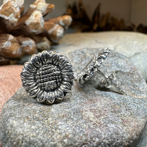 Load image into Gallery viewer, Sunflower Earrings, Flower Jewelry, Tuscany Sunflower Jewelry, Nature Jewelry, Graduation Gift, Summer Stud Earrings, Autumn Gift, Italy
