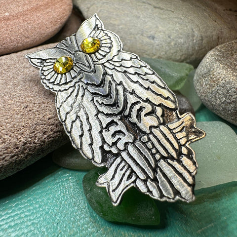 Load image into Gallery viewer, Owl Brooch, Nature Pin, Bird Jewelry, Bird Lover Gift, Wiccan Jewelry, Pagan Jewelry, Enamel Pin, Halloween Jewelry, Teacher Gift
