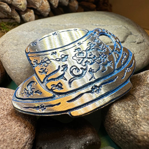 Load image into Gallery viewer, Teacup Brooch, Irish Jewelry, Tea Drinker Gift, Celtic Jewelry, Mom Gift, Wife Gift, Girlfriend Gift, Pewter Teacup Gift, Blue Ladies Pin
