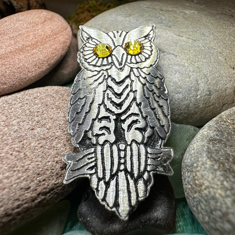 Load image into Gallery viewer, Owl Brooch, Nature Pin, Bird Jewelry, Bird Lover Gift, Wiccan Jewelry, Pagan Jewelry, Enamel Pin, Halloween Jewelry, Teacher Gift
