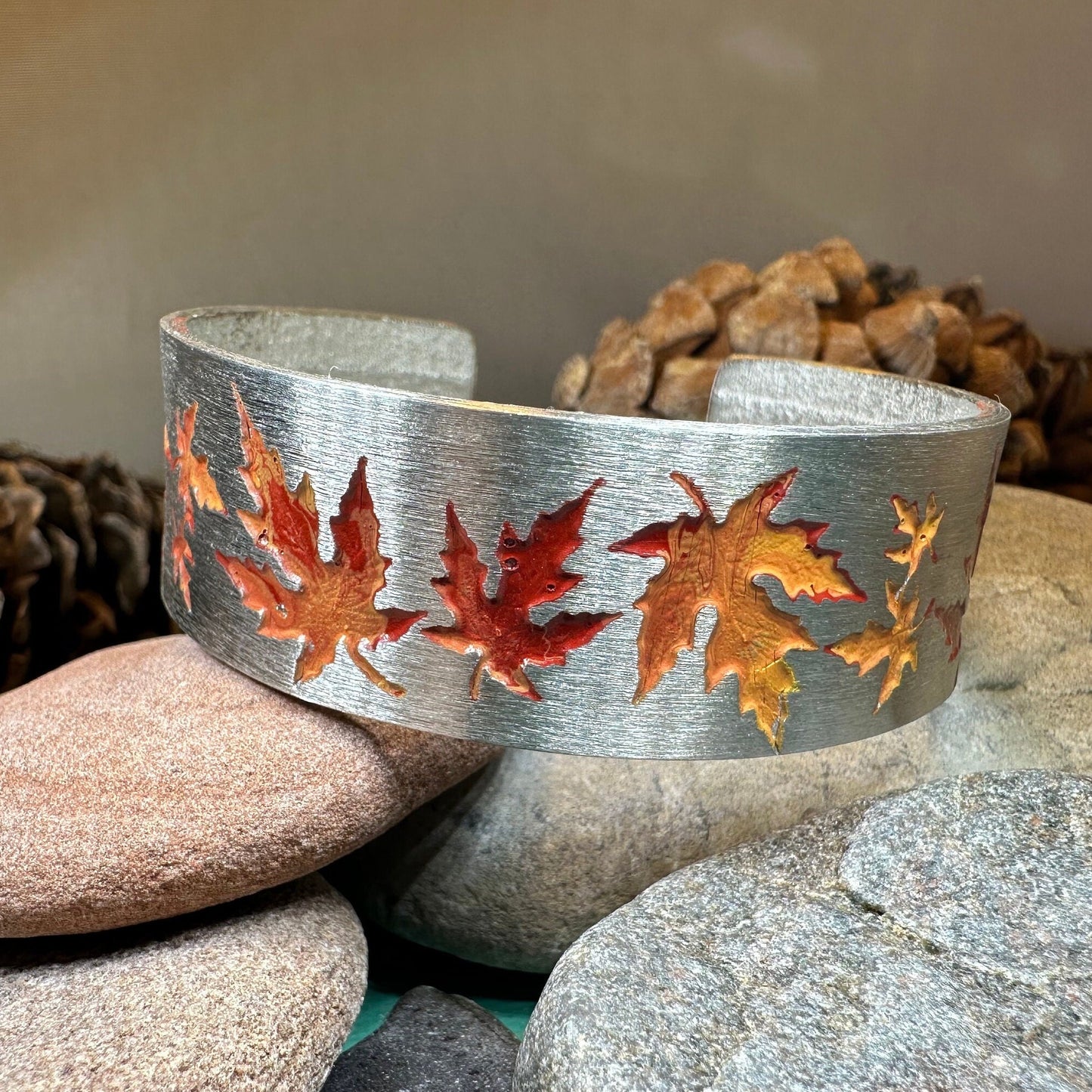 Maple Leaves Bracelet, Autumn Jewelry, Cuff Bangle Bracelet, Maple Leaf Jewelry, Nature Lover Gift, Wife Gift, Girlfriend Gift, Mom Gift
