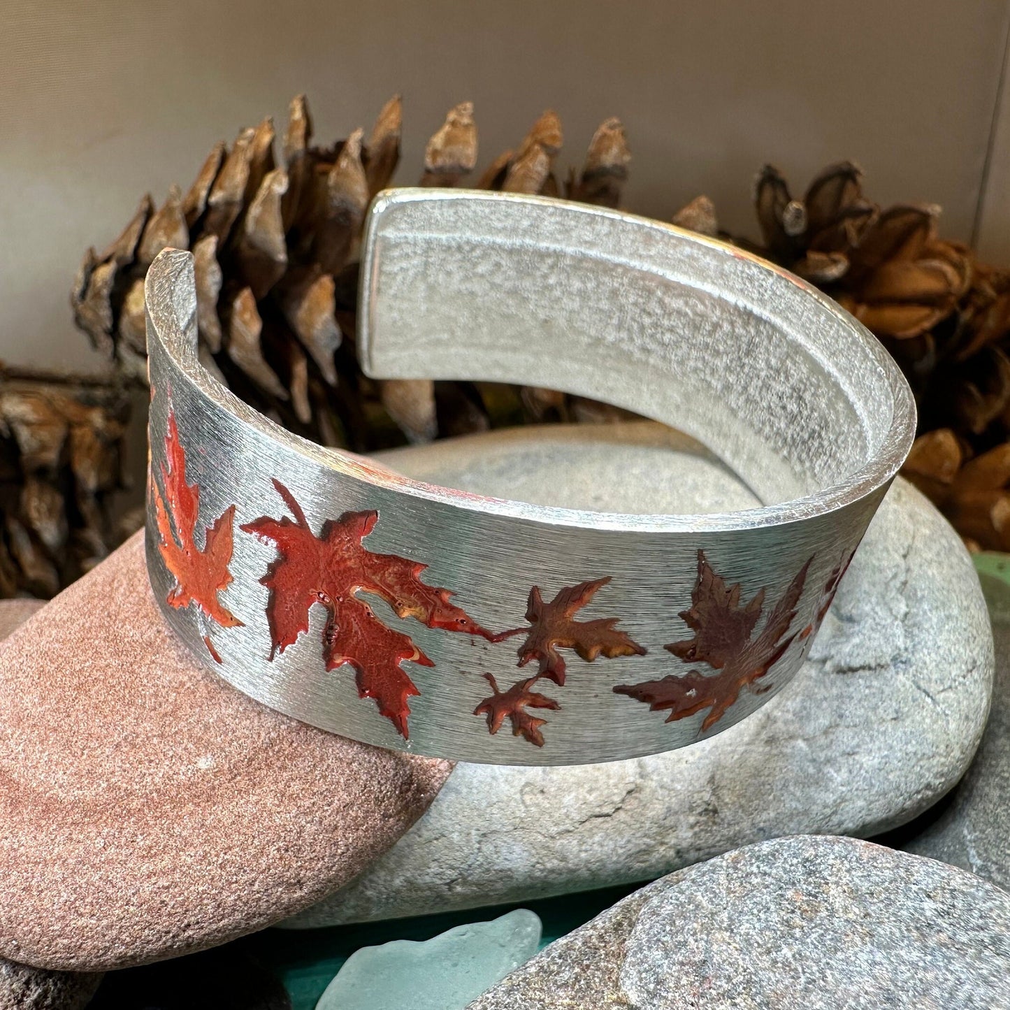Maple Leaves Bracelet, Autumn Jewelry, Cuff Bangle Bracelet, Maple Leaf Jewelry, Nature Lover Gift, Wife Gift, Girlfriend Gift, Mom Gift