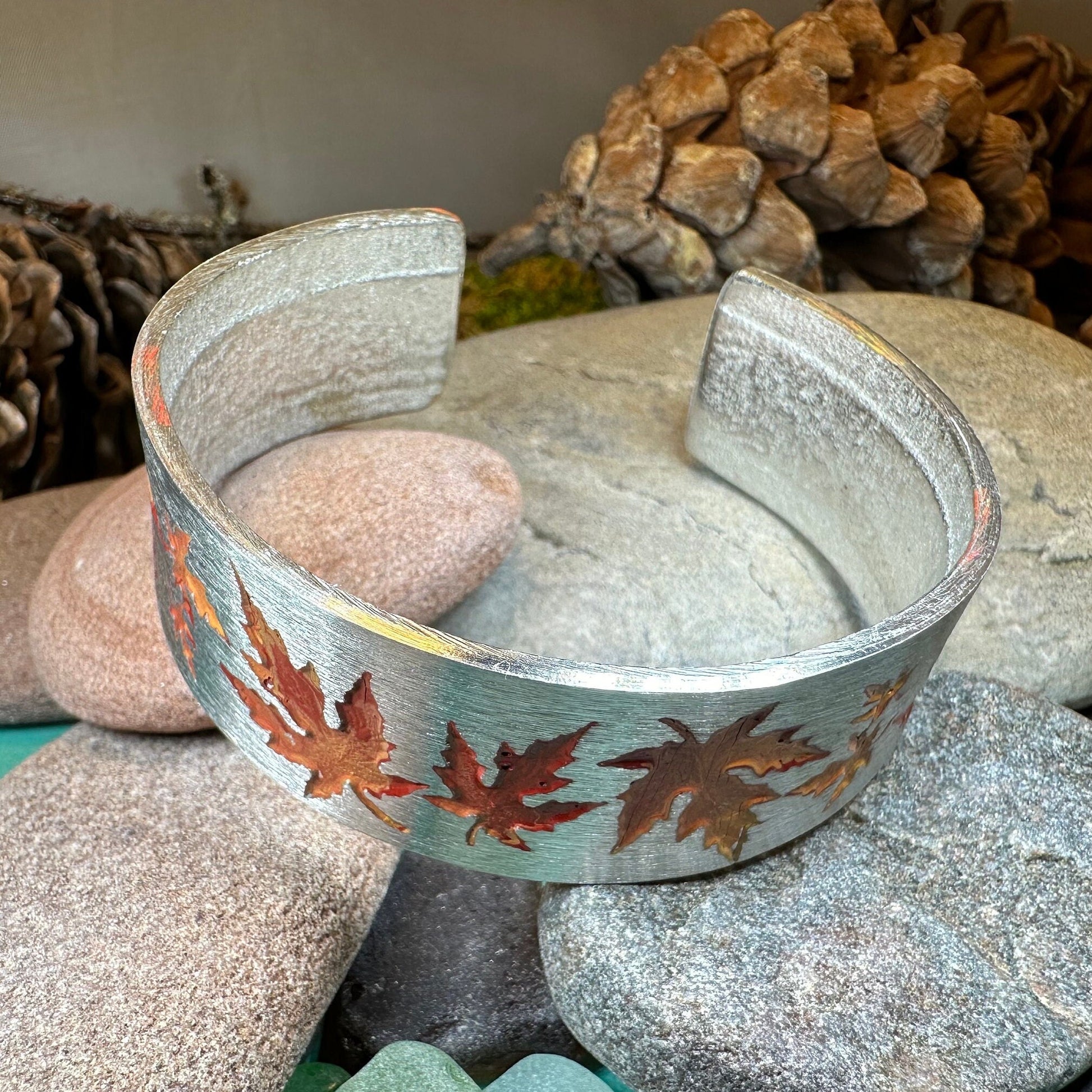 Maple Leaves Bracelet, Autumn Jewelry, Cuff Bangle Bracelet, Maple Leaf Jewelry, Nature Lover Gift, Wife Gift, Girlfriend Gift, Mom Gift