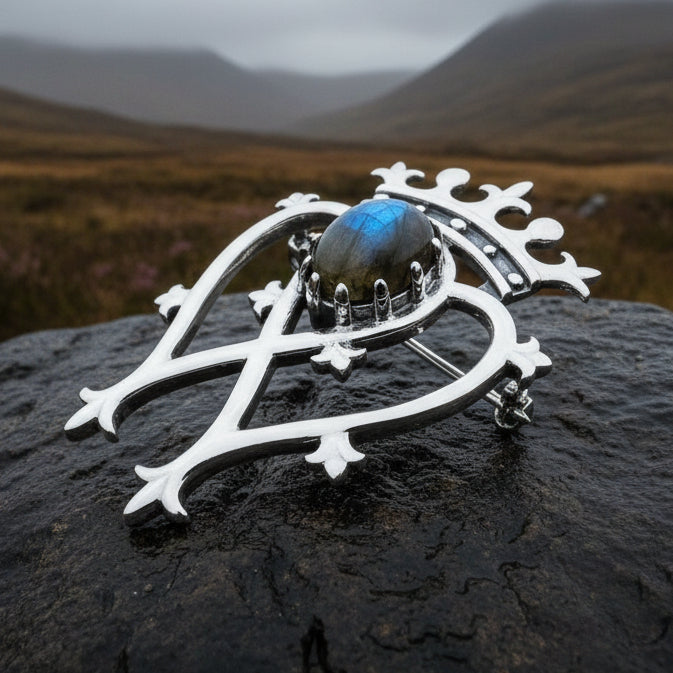 Luckenbooth Brooch, Scotland Jewelry, Silver Celtic Pin, Anniversary Gift, Bride Gift, Heart Jewelry, Wife Gift, Bridal Jewelry, Mom Gift