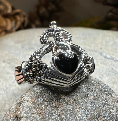Load image into Gallery viewer, True Bond Onyx Irish Claddagh Ring in Sterling Silver
