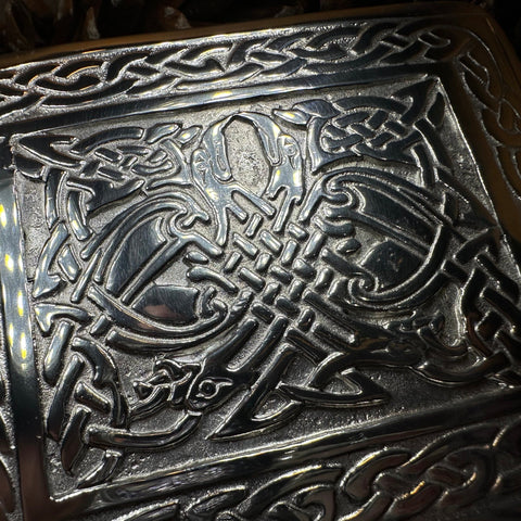 Load image into Gallery viewer, Celtic Kilt Belt Buckle, Scottish Belt Buckle, Pewter Buckle, Large Belt Buckle, Men's Celtic Gift, Irish Gift, Celtic Knot Buckle, Bagpiper
