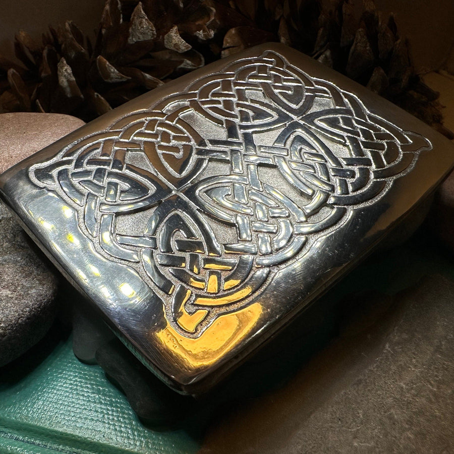 Celtic Kilt Belt Buckle, Scottish Belt Buckle, Pewter Buckle, Large Belt Buckle, Men's Celtic Gift, Irish Gift, Celtic Knot Buckle, Bagpiper