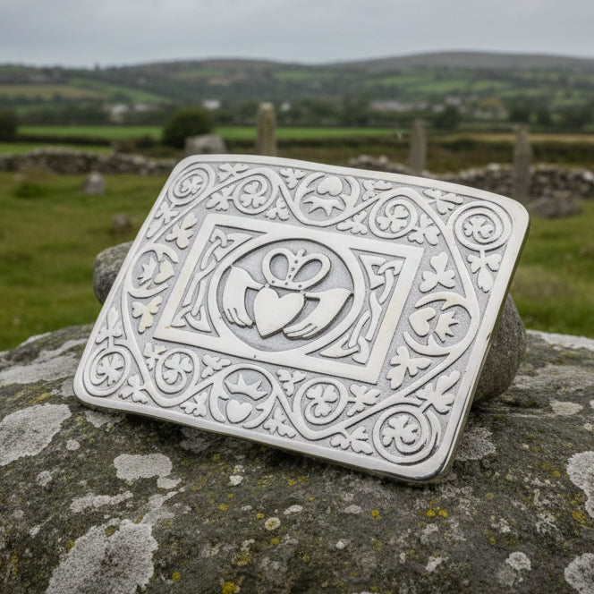 Celtic Kilt Belt Buckle, Irish Belt Buckle, Pewter Claddagh Buckle, Large Belt Buckle, Men's Celtic Gift, Celtic Knot Buckle, Bagpiper Gift