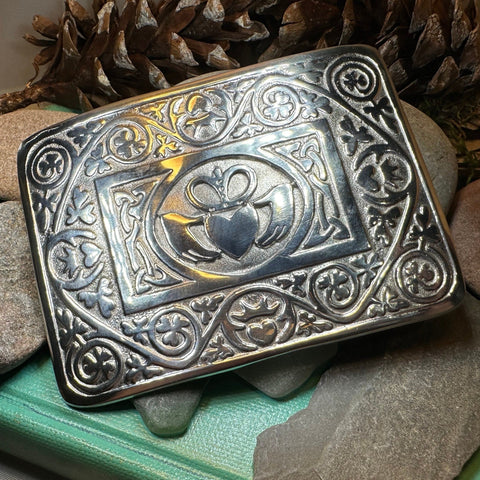 Load image into Gallery viewer, Celtic Kilt Belt Buckle, Irish Belt Buckle, Pewter Claddagh Buckle, Large Belt Buckle, Men's Celtic Gift, Celtic Knot Buckle, Bagpiper Gift
