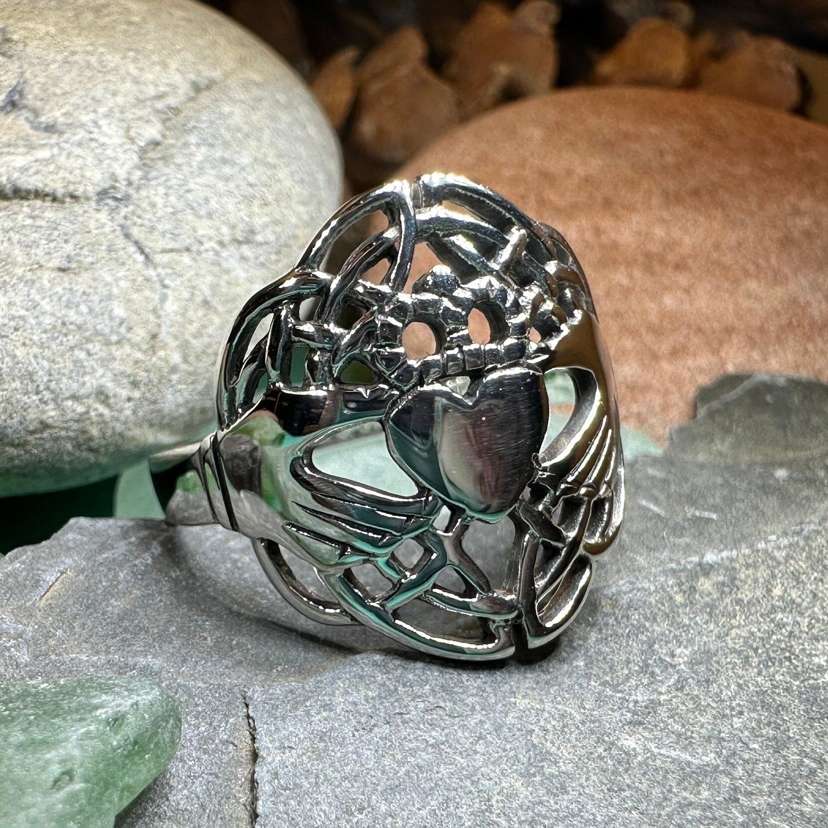 Irish Lace Claddagh Ring in Sterling Silver — view 5