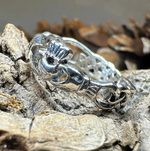 Load image into Gallery viewer, Folklore Irish Claddagh Ring in Sterling Silver
