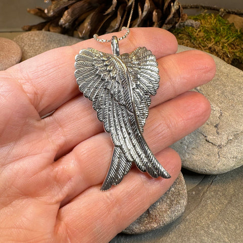 Load image into Gallery viewer, Yasmine Angel Wings Necklace
