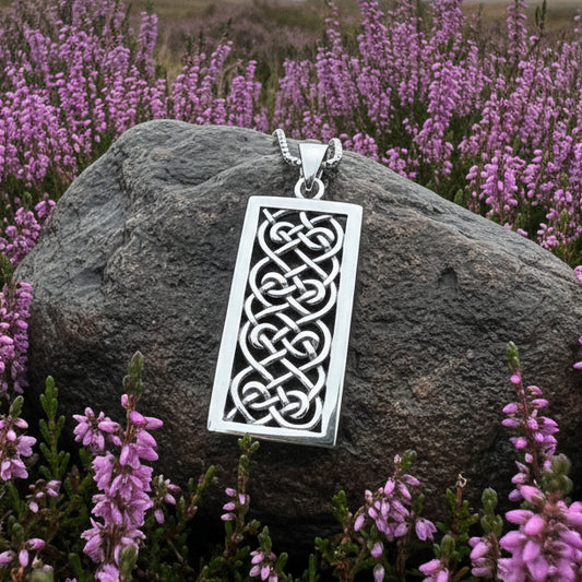 Celtic Knot Necklace, Celtic Jewelry, Irish Jewelry, Ireland Gift, Scotland Jewelry, Bridal Jewelry, Wife Gift, Mom Gift, Anniversary Gift