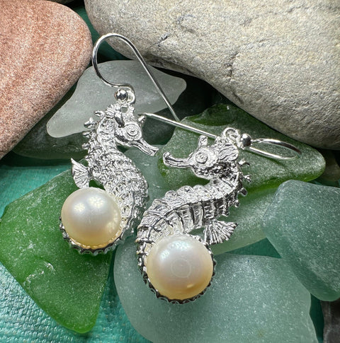 Load image into Gallery viewer, Seahorse Earrings, Sea Life Earrings, Nautical Jewelry, Pearl Anniversary Gift, Beach Jewelry, Wife Gift, Dangle Earrings, Ocean Jewelry
