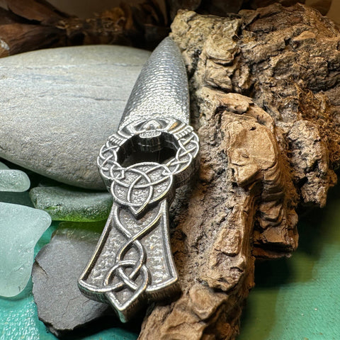 Load image into Gallery viewer, Irish Kilt Pin, Celtic Knot Pin, Claddagh Kilt Pin, Harp Jewelry, Celtic Kilt Pin, Irish Dancer Gift, Celtic Knot Brooch, Bagpiper Gift
