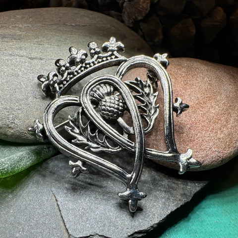 Load image into Gallery viewer, Luckenbooth Brooch, Scotland Jewelry, Bridal Pin, Mom Gift, Friendship Gift, Sister, Girlfriend Gift, Anniversary Gift, Scottish Bride Pin
