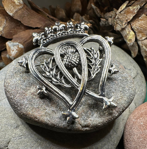 Load image into Gallery viewer, Luckenbooth Brooch, Scotland Jewelry, Bridal Pin, Mom Gift, Friendship Gift, Sister, Girlfriend Gift, Anniversary Gift, Scottish Bride Pin
