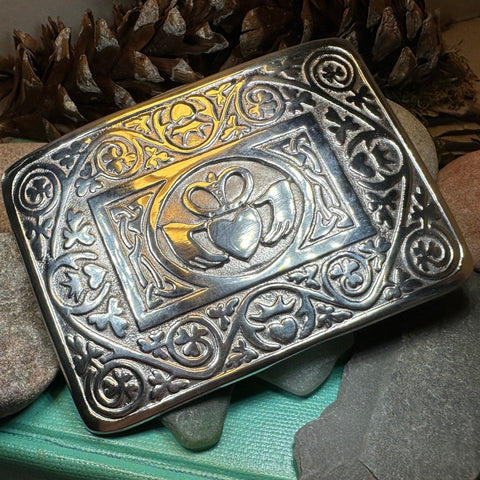 Load image into Gallery viewer, Celtic Kilt Belt Buckle, Irish Belt Buckle, Pewter Claddagh Buckle, Large Belt Buckle, Men's Celtic Gift, Celtic Knot Buckle, Bagpiper Gift
