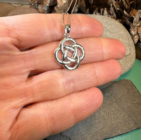 Load image into Gallery viewer, Celtic Necklace, Dara Knot Jewelry, Irish Pendant, Ireland Gift, Scottish Necklace, Celtic Knot Pendant, Friendship Gift, Norse Jewelry
